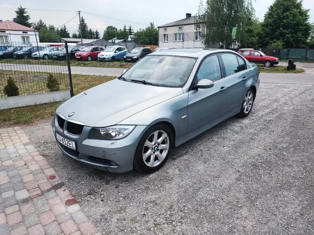 BMW Seria 3 320i