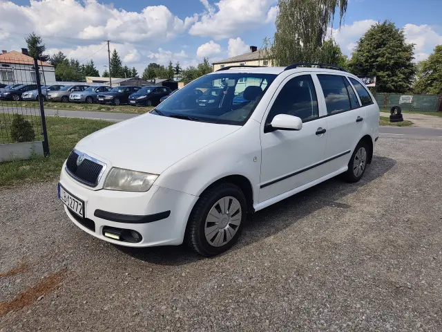 SKODA Fabia 